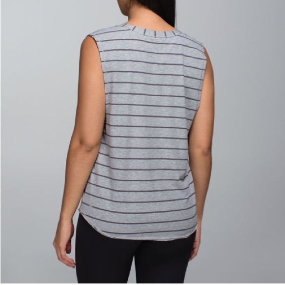 Lululemon Yogi Cut Off Tee - Picture 2 of 7